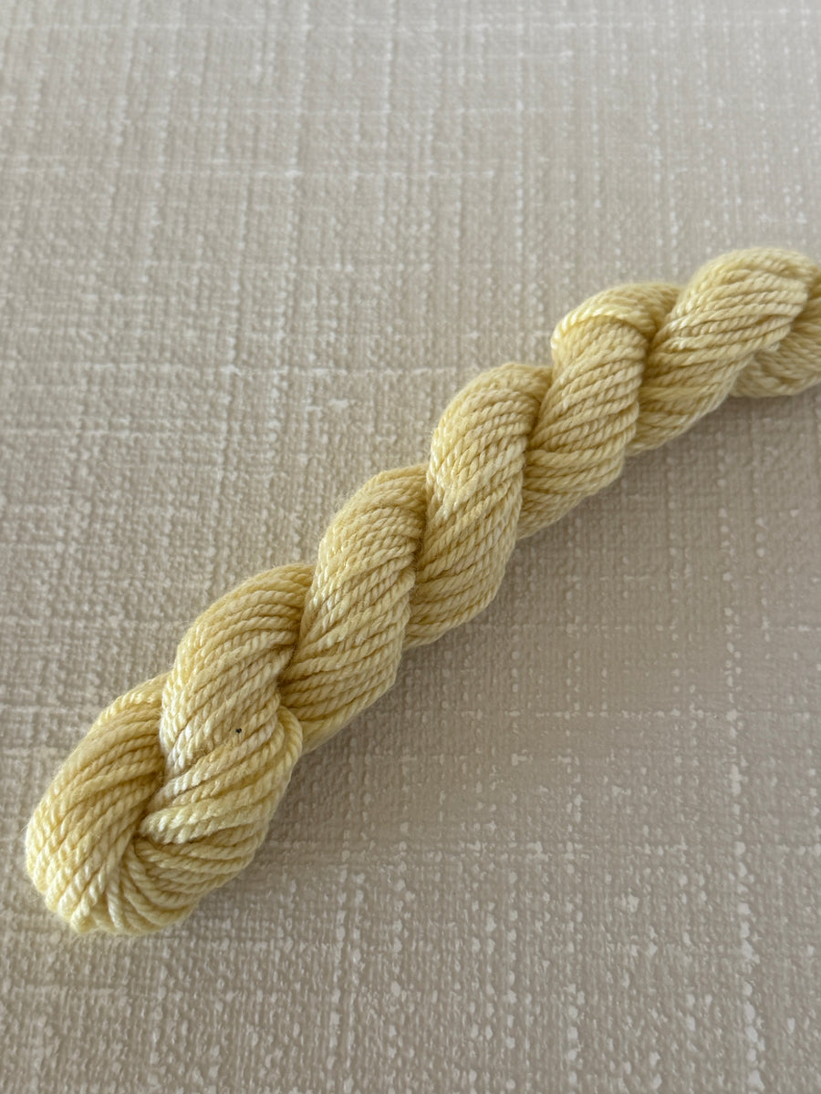Banksia Very Light Dinky Dyes Jumbuck 1112-VL