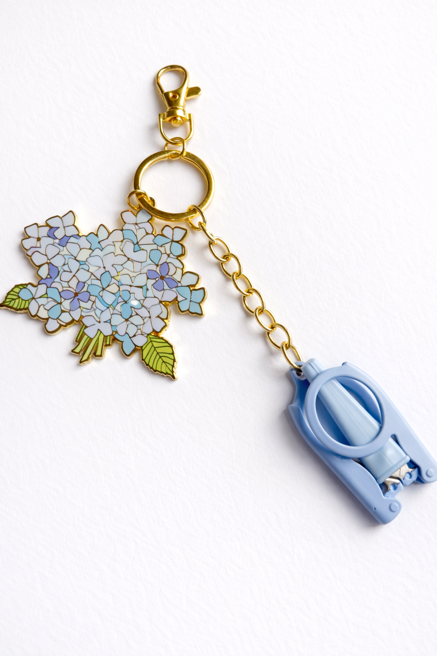 Hydrangea Needlepoint Scissors Keychain Set